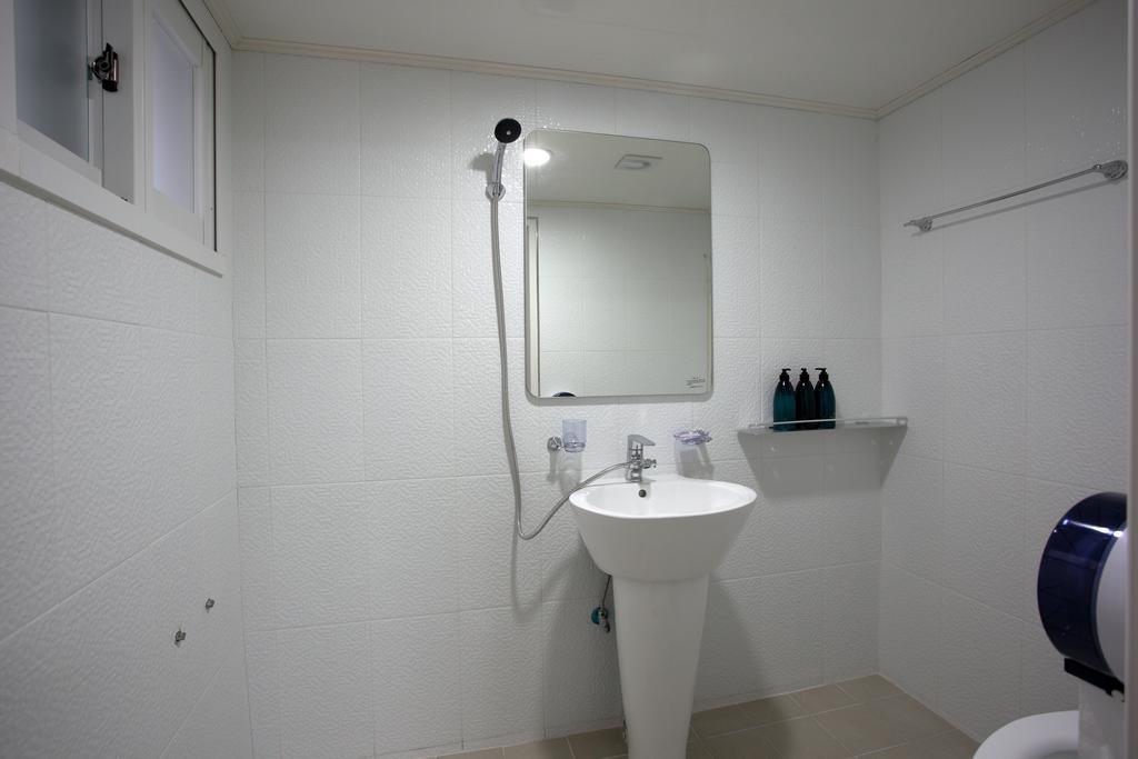Guesthouse Dodam I Сеул Номер фото