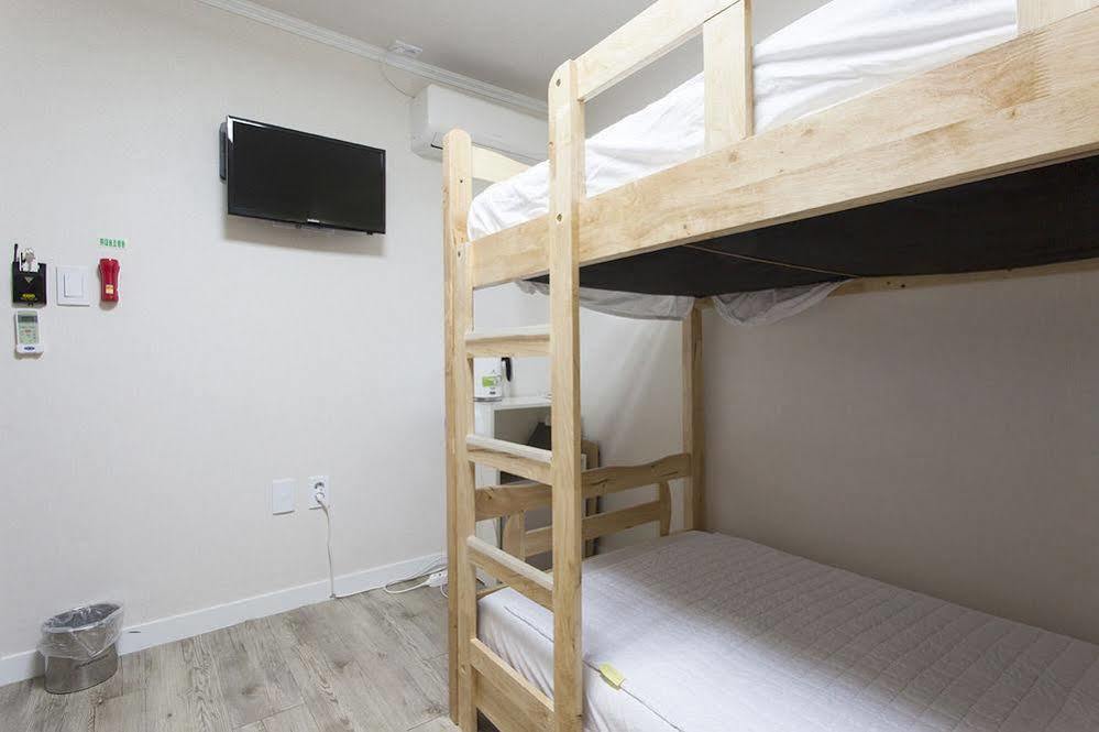 Guesthouse Dodam I Сеул Экстерьер фото